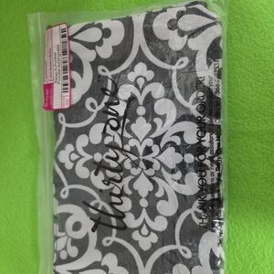 Thirty-One Elegant Black and White Cosmetic Case